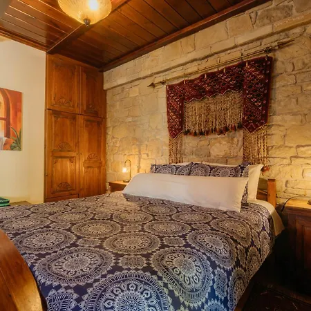 τα πέτρινα της ελάτης - Petrina Elatis