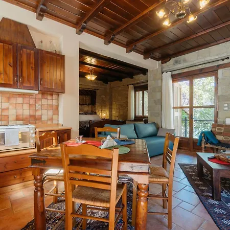 τα πέτρινα της ελάτης - Petrina Elatis *