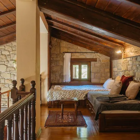 τα πέτρινα της ελάτης - Petrina Elatis Дом отдыха