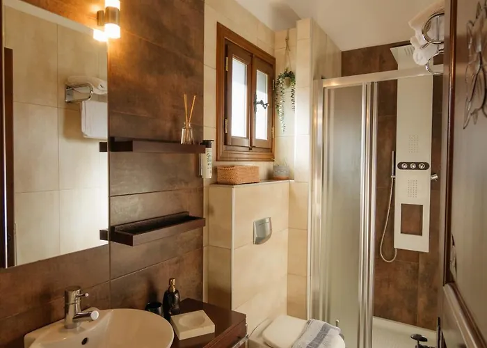 τα πέτρινα της ελάτης - Petrina Elatis *